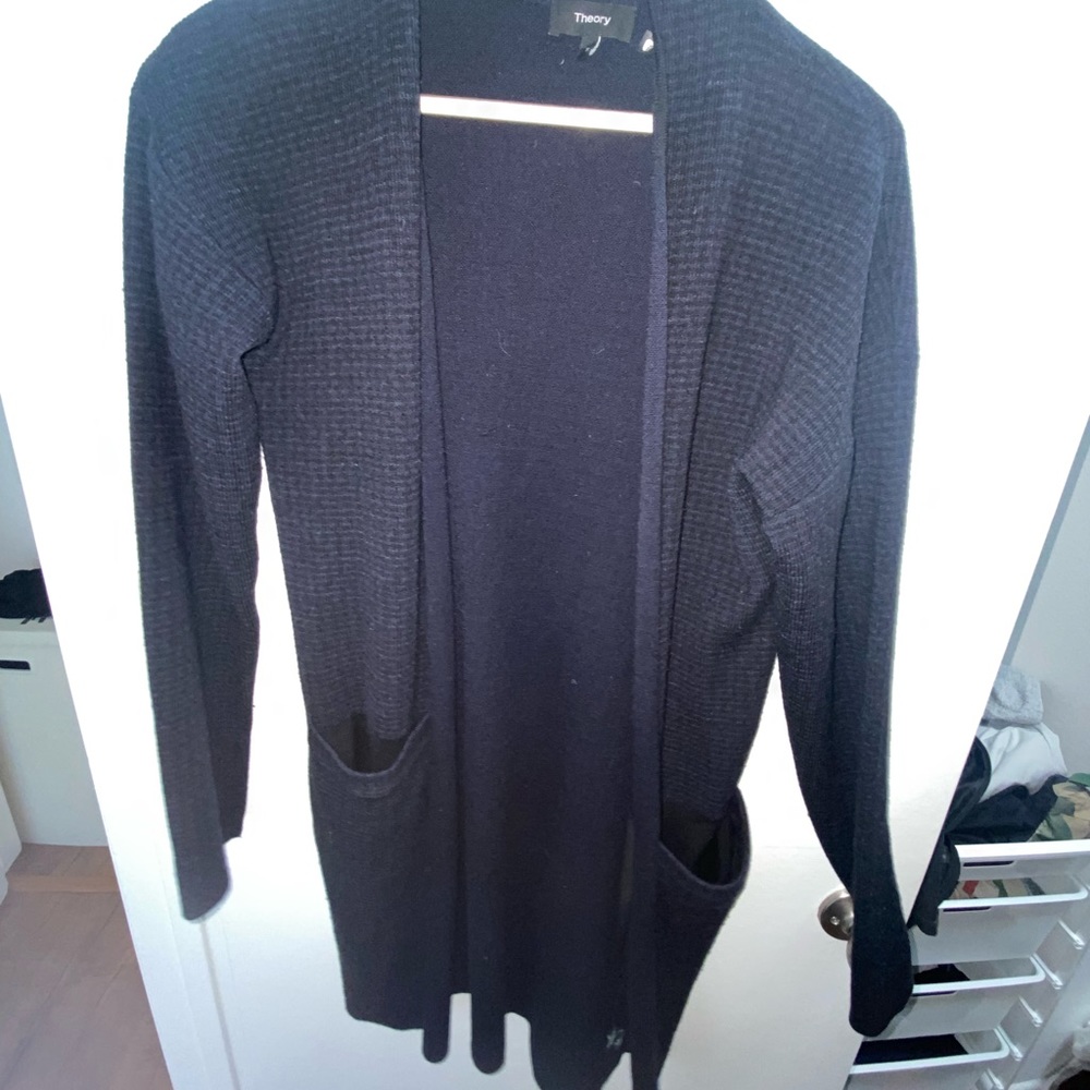Theory sweater